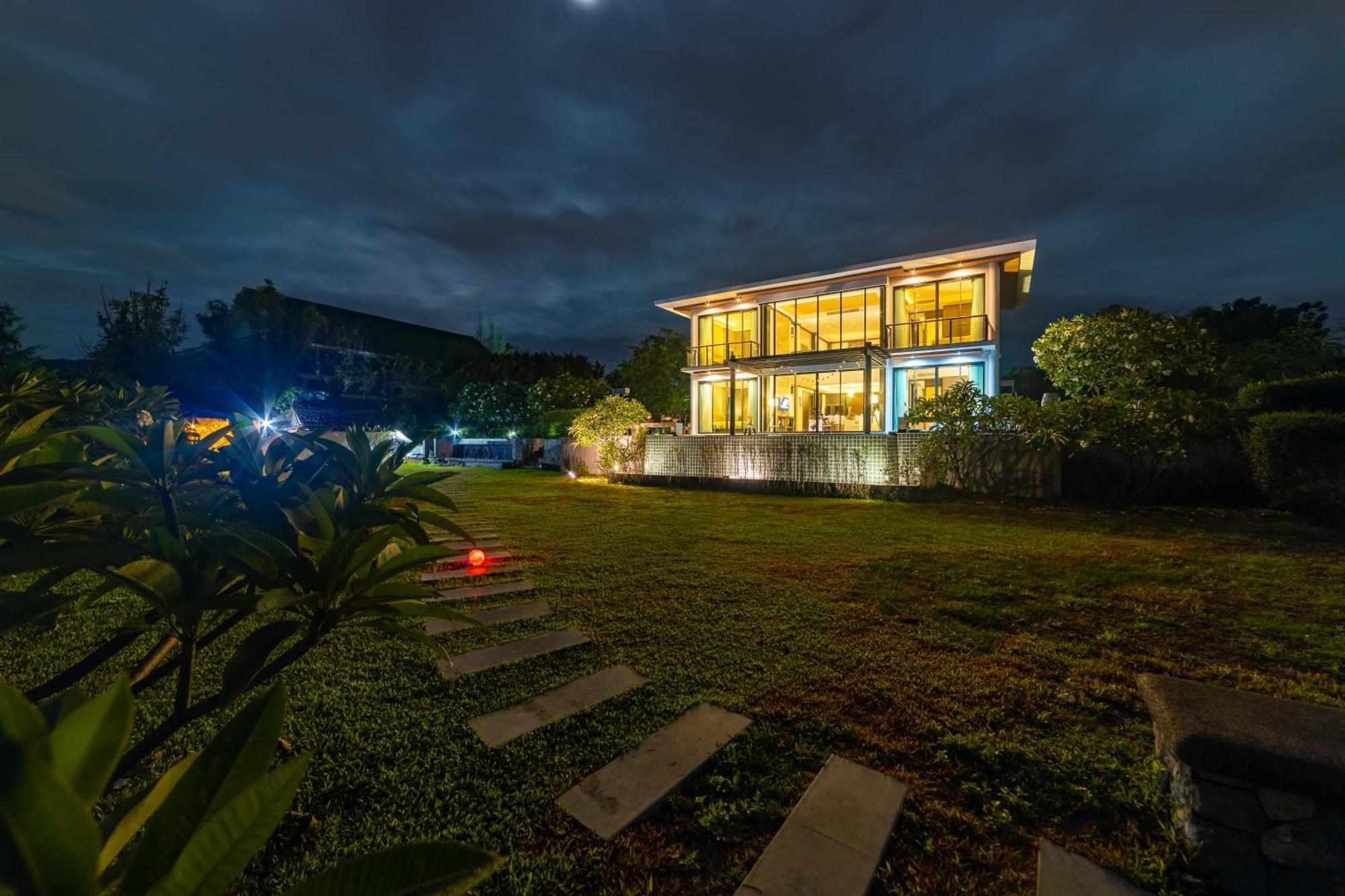 Beachfront Modern 4 Bedroom Pool Villa - Rv HHQ Eksteriør billede